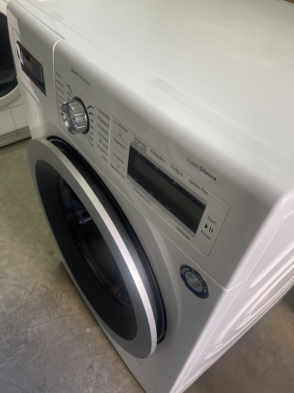 Пералня BOSCH HomeProfessional, капацитет 9 кг. Инверторен мотор!