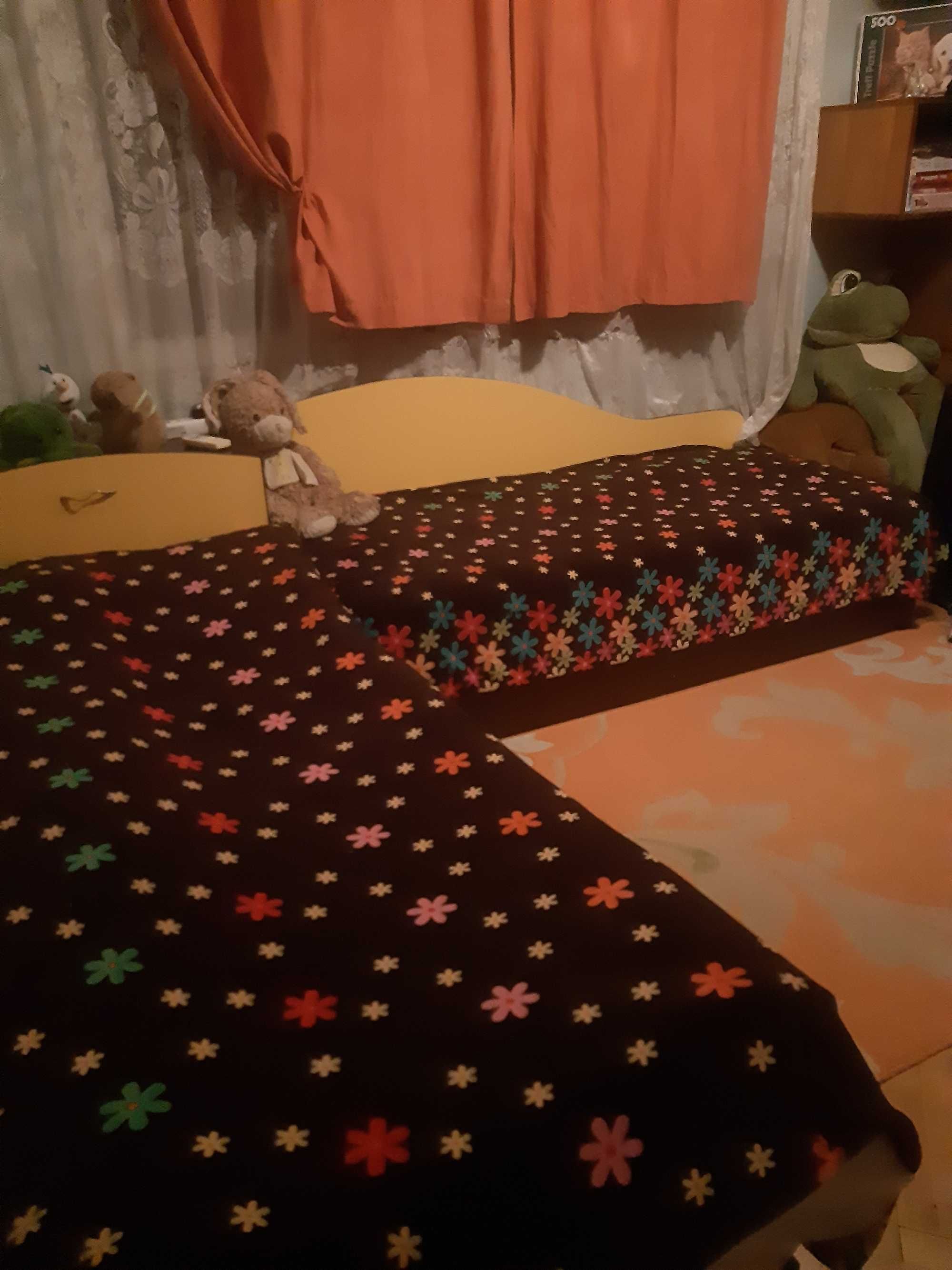 Детска секция + две ъглови легла + ракла + подарък килим и гардеробче.