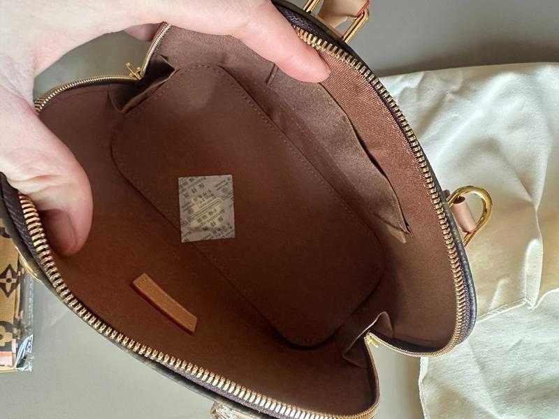 Geanta Louis Vuitton Alma BB, Monogram Clasic, 23 cm