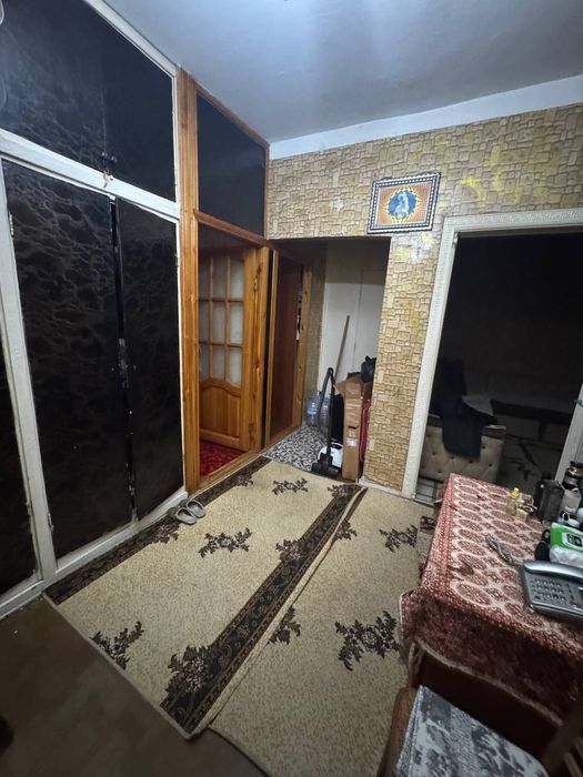 3 хона Уй Чирчик 9 мкрн 4 этаж 
Срочно продается 3 х комнатная кварти