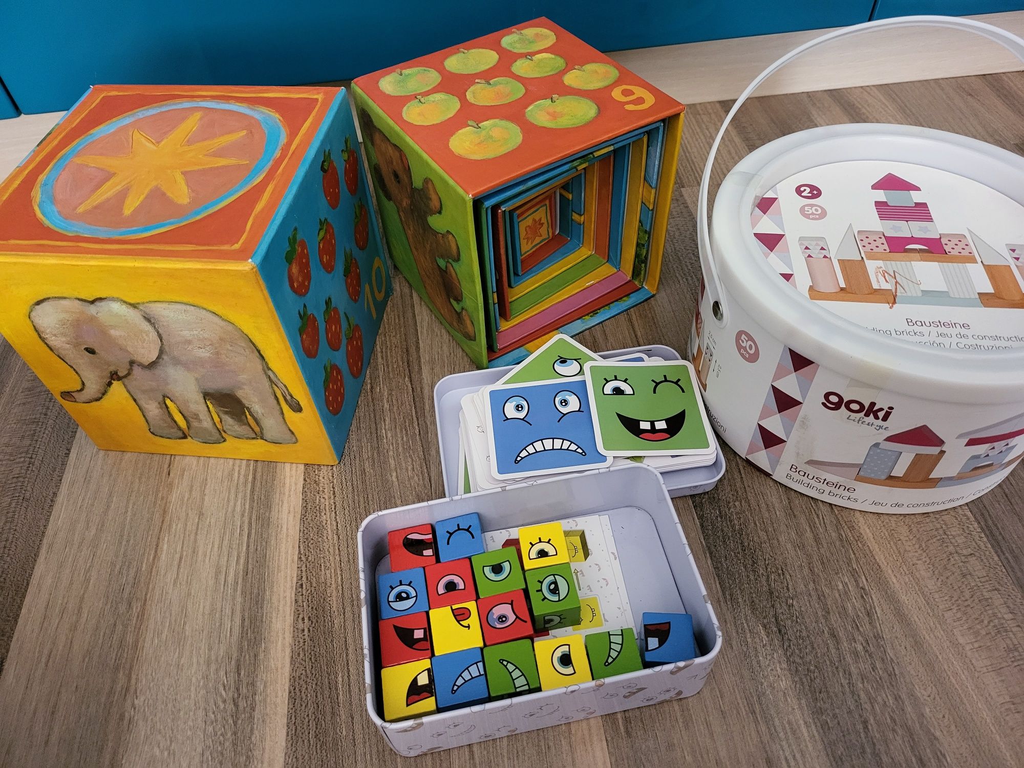 Lot jucării educative cuburi lemn și Turn Montessori