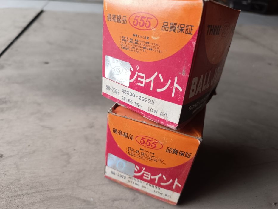 Шаровая опора на Toyota Rav4