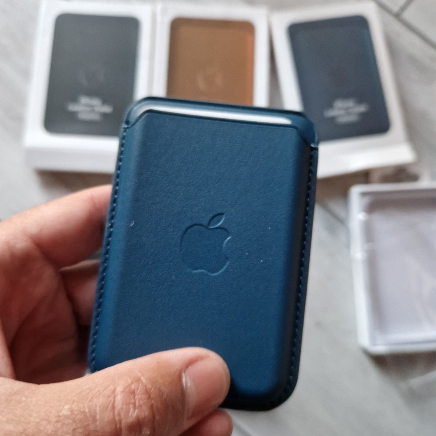 Apple iPhone Leather Wallet Magsafe