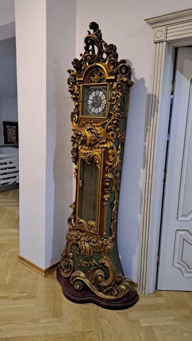 Ceas de podea stil baroc
