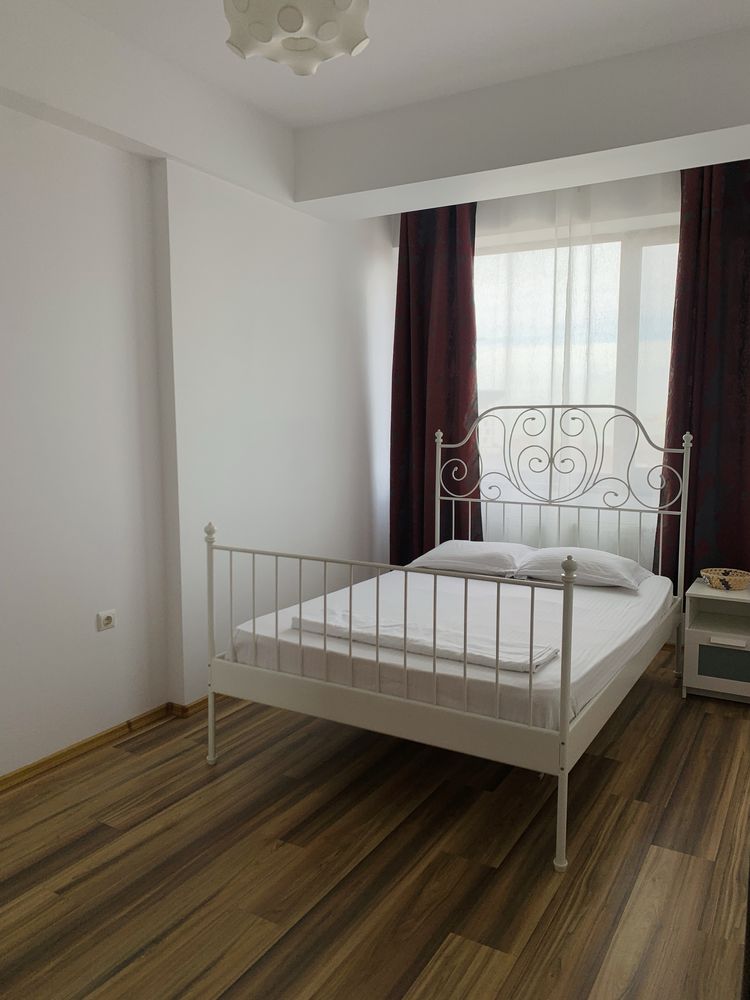 Închiriez apartament zona Campus Regim Hotelier