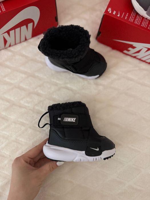 Ботушки Nike / размер 21  / НОВИ