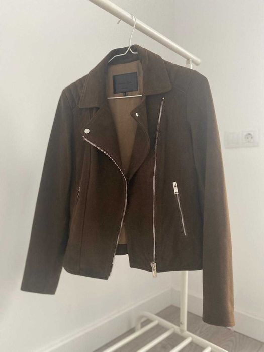 Яке oт естествен велур Мassimo Dutti