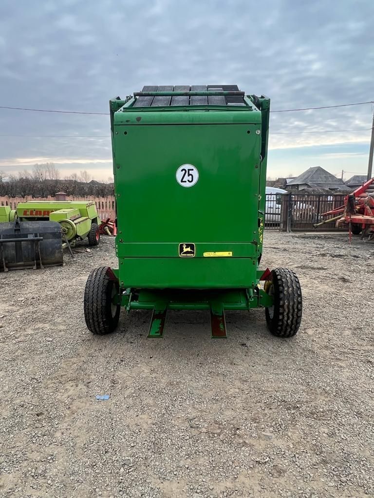 Presă de balotat John Deere 590