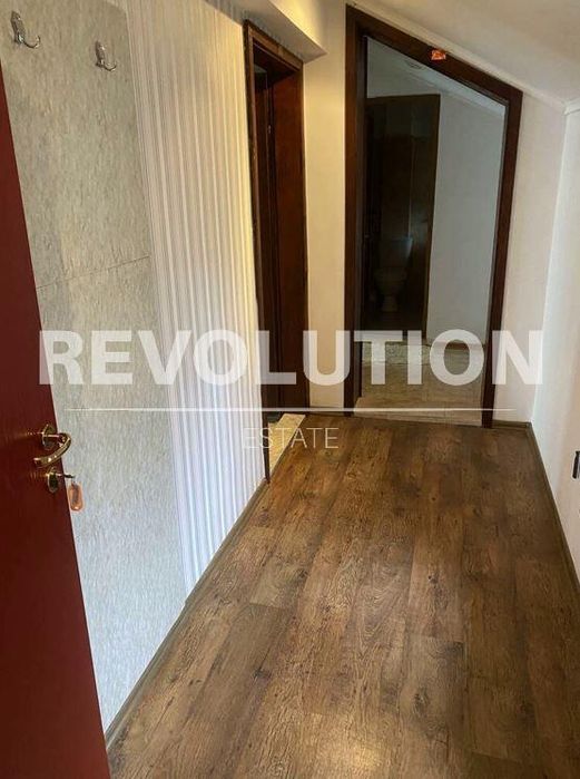 Дава се под наем Двустаен апартамент в Варна, Център - 65 кв.м за 600 € - Снимка #3