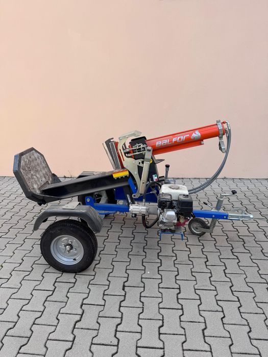 Despicator-Crapator lemn hidraulic 16 Tone Balfor