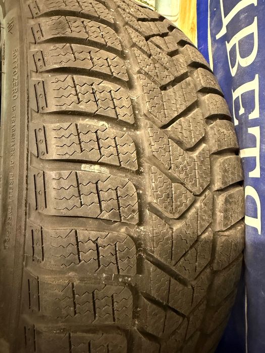 Pirelli Sotto Zero  225/45 R18 Зимна гума