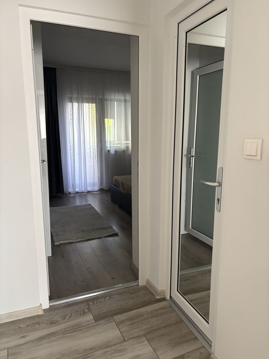 Vand apartament ,etajul 1,zona centrala