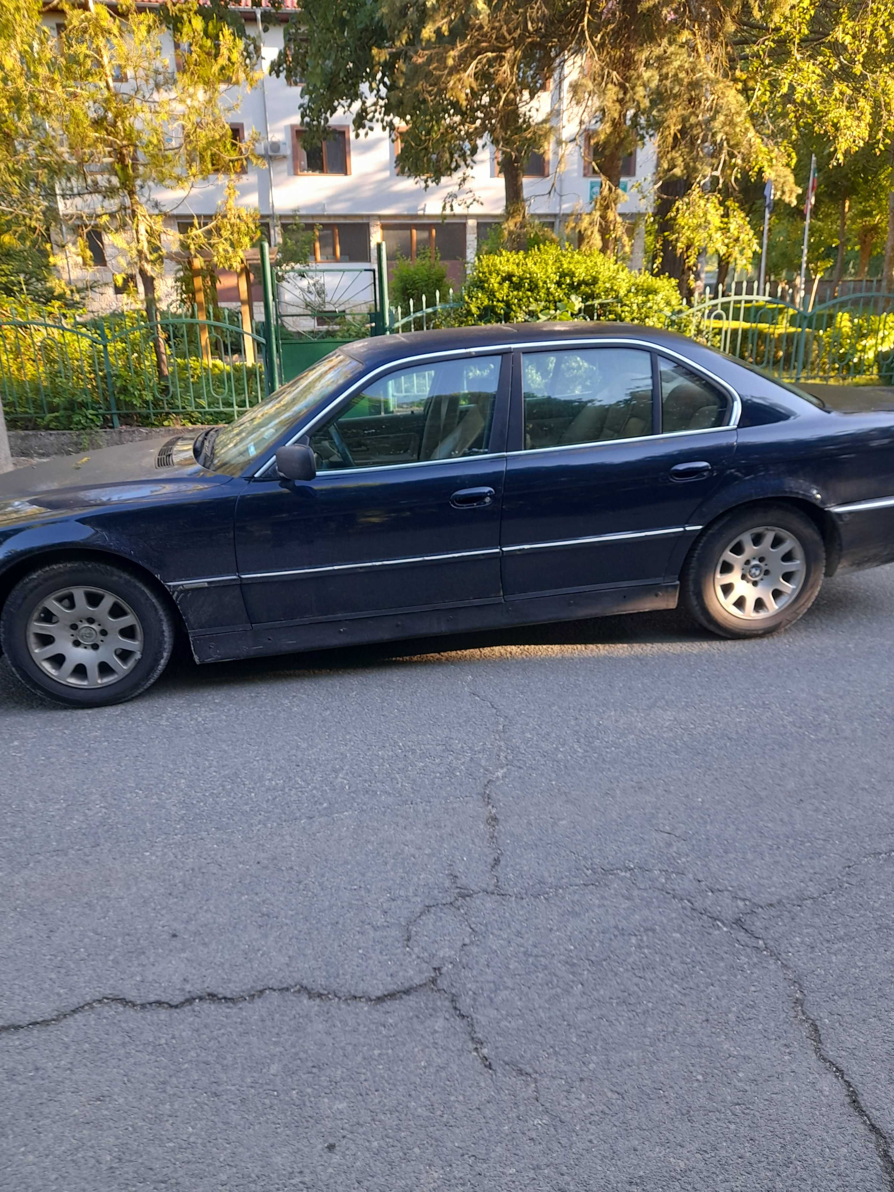 БМВ 725 тдс бартер за Рекстън 2004г ,може и да е без регистрация