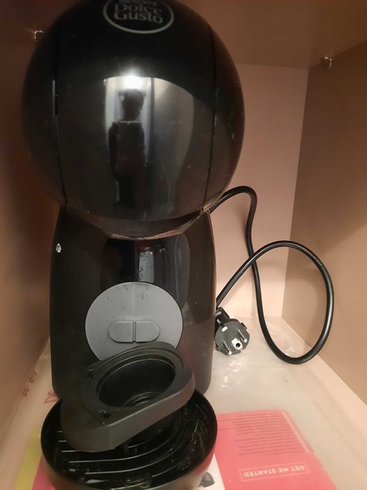 Кофемашина на капсули Dolce Gusto, Нова,  в кутия и гаранция