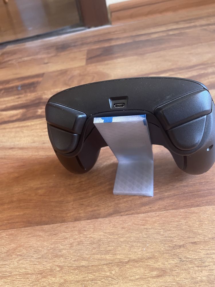 Steam Controller с поставяка