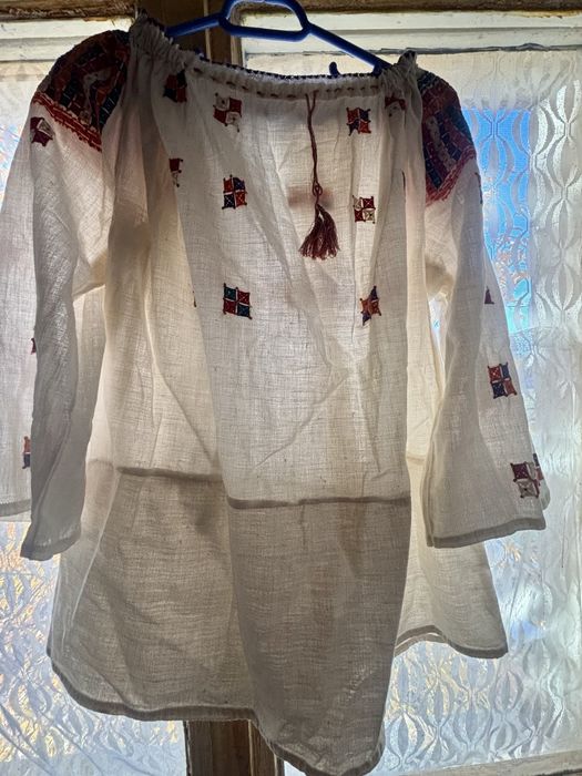 Camasi traditionale cu vechime si marame