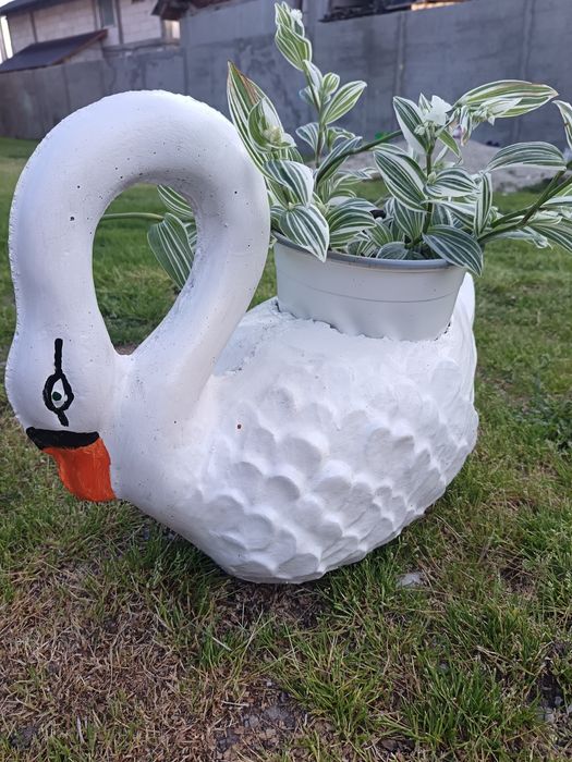 Pitici și decorațiuni de grădină