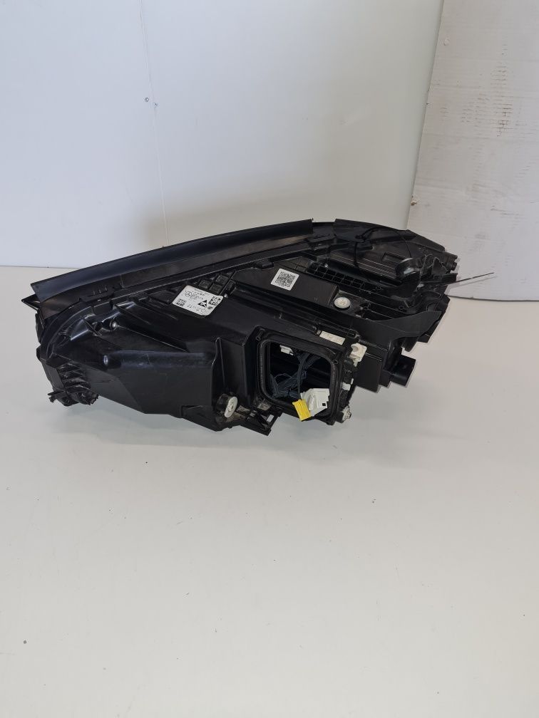 Far dreapta Mercedes GLE 167 / cod- A1679068607 / an-2019-2024 OEM