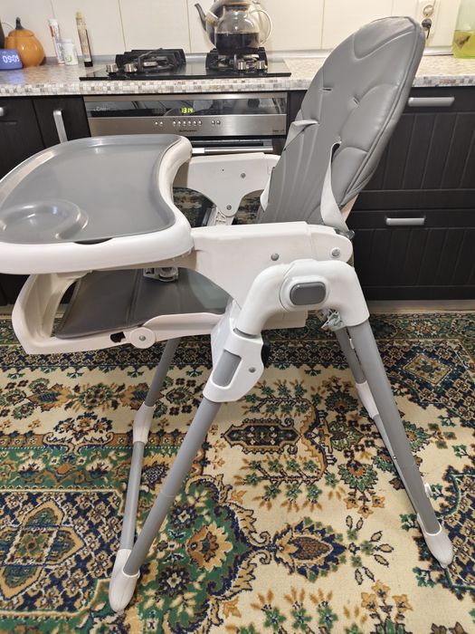 Детский стульчик для кормления