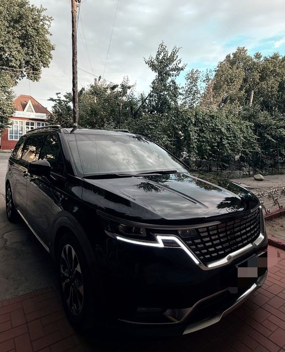 Kia carnival yili 2023 tex Pasport 2025da olingan lux light yangi