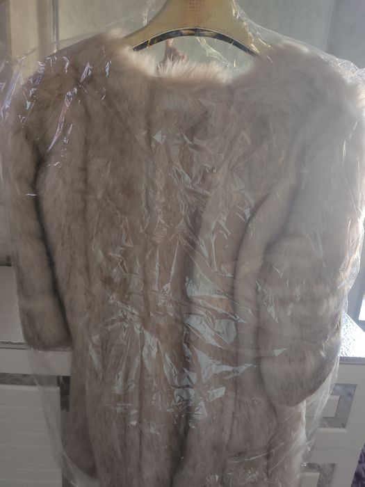 Шуба  женская срочно сотилади