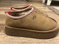 UGG TAZZ purtate de cateva ori