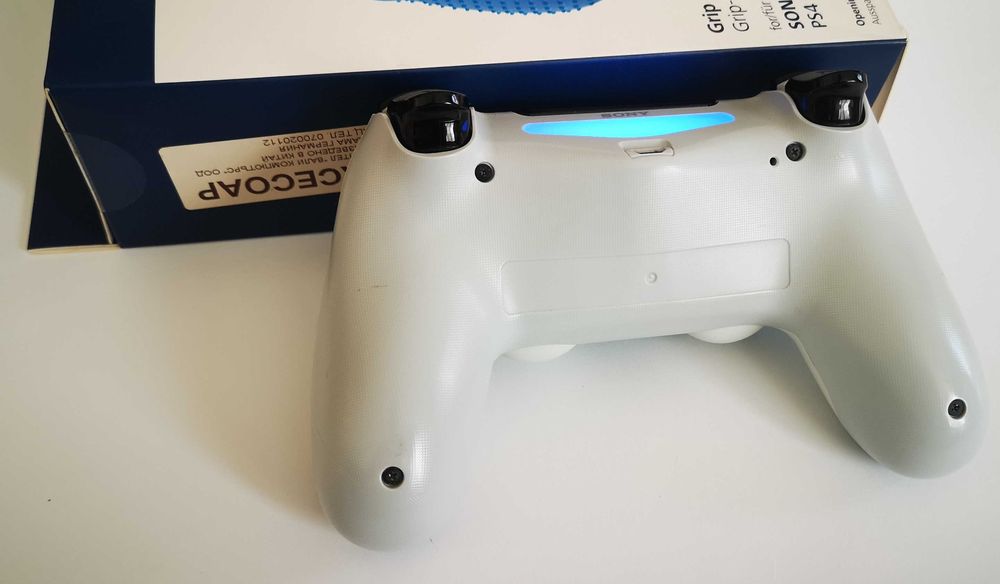 PS4 Dualshock 4 Оригинален контролер + протектор HAMA