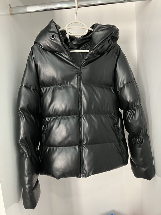 Дамски връхни дрехи