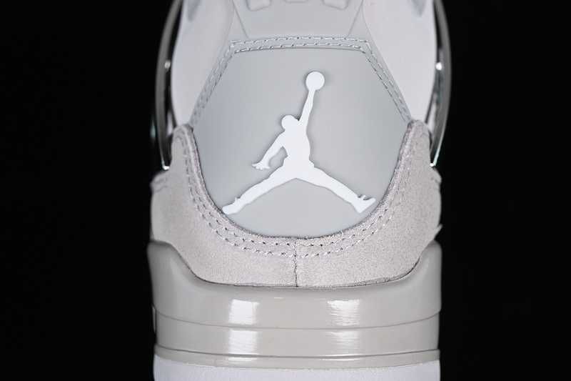 Adidasi Jordan 4