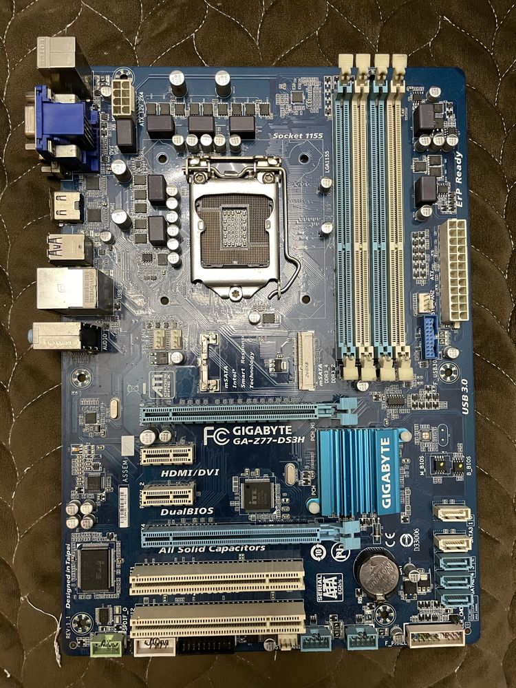 Материнскую плату GIGABYTE GA-Z77-DS3H
