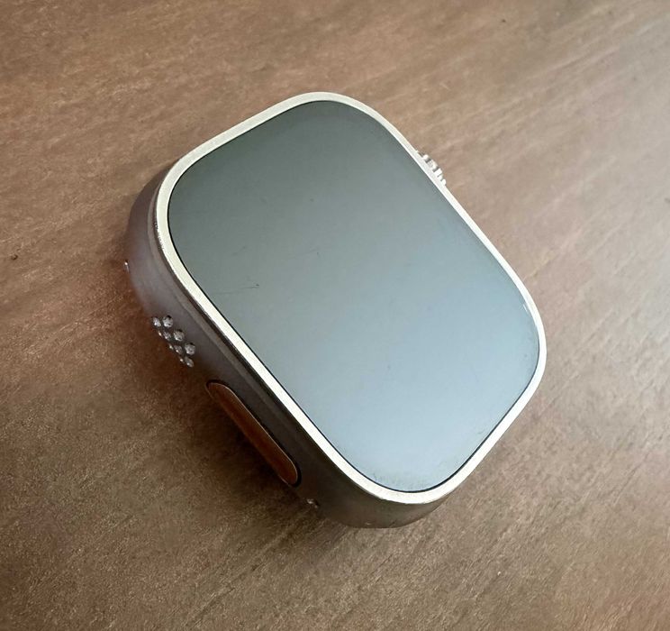Apple Watch Ultra 2 (GPS + Cellular), 49mm, Titanium Case