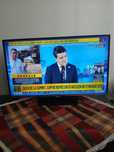 Vând TV Samsung cu telecomandă