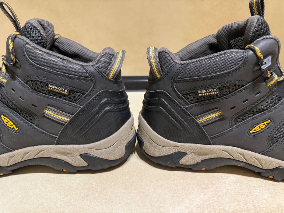 Мъжки обувки Keen Koven.