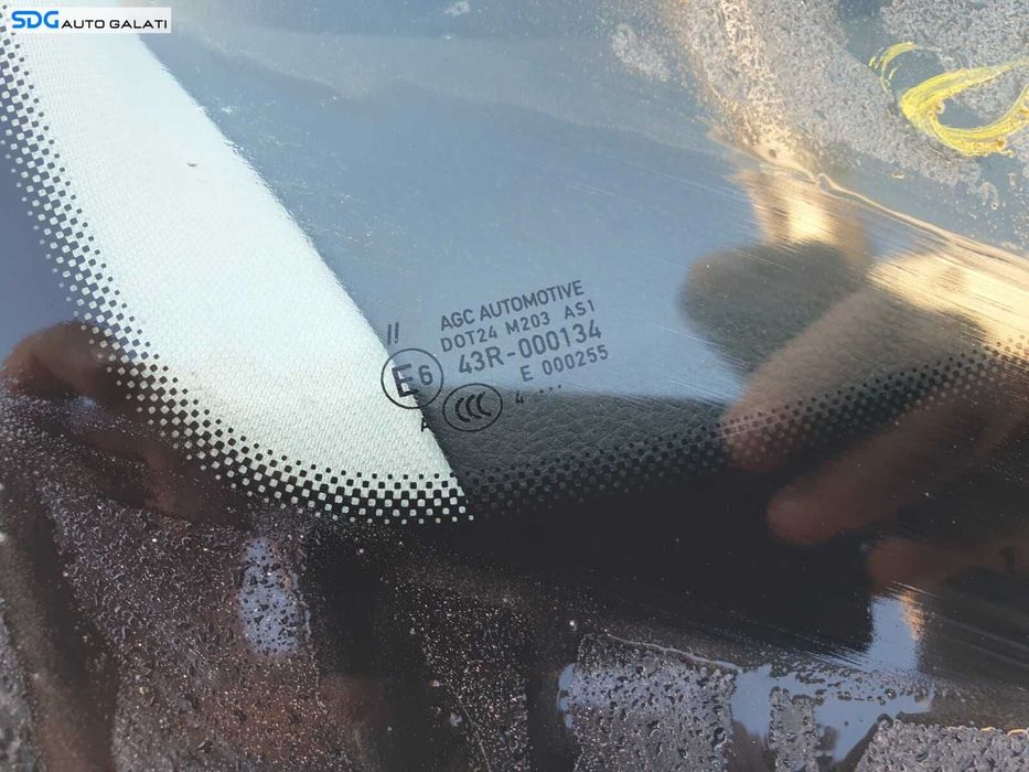 Parbriz Geam Sticla cu Senzor Ploaie Lumina Fara Degivrare Incalzire Volkswagen Passat CC 2008 - 2012 [C3783]