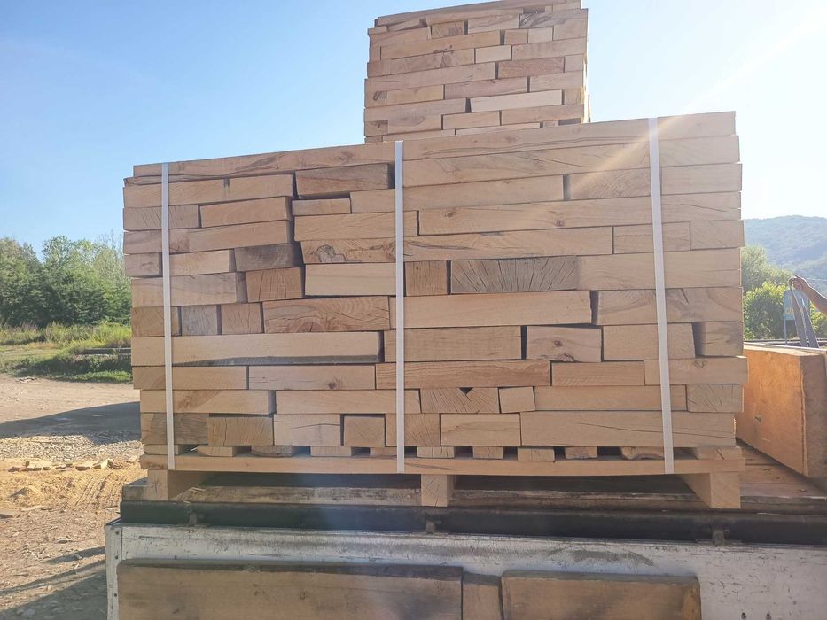 Vând ceuri paletizate de fag