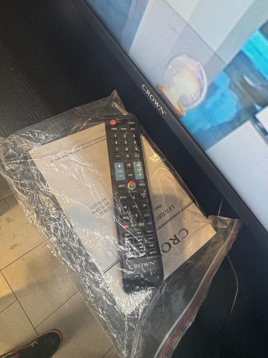 40” Телевизор Crown