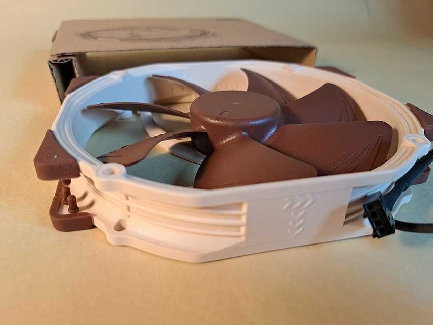 NOCTUA NF-A15 PWM - FAN (nou, nefolosit) - 4 PIN (140mm) premium