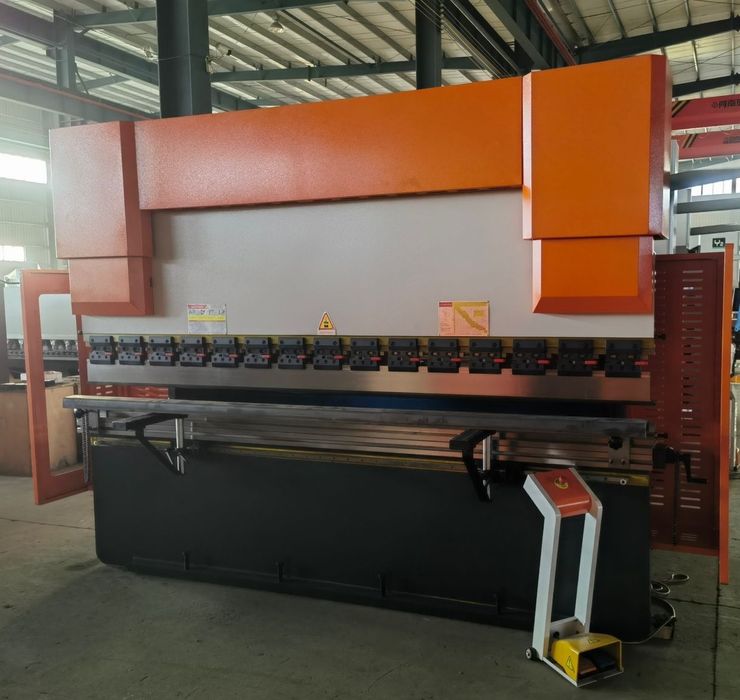 Листогиб с ЧПУ  до 6мм