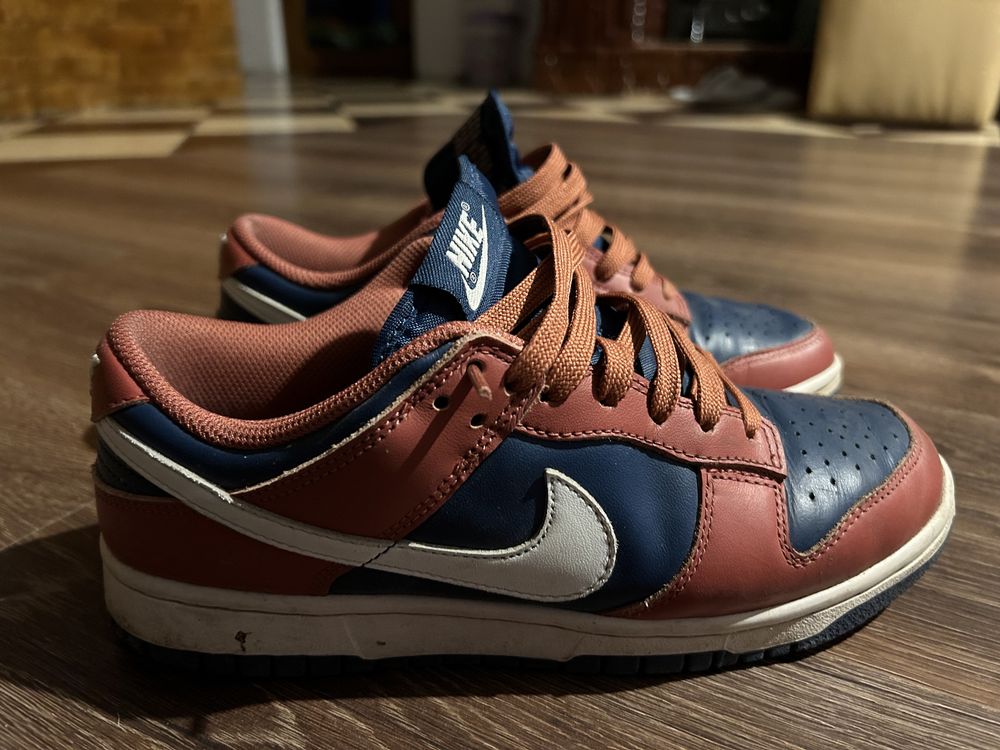 Vand adidasi nike dunk