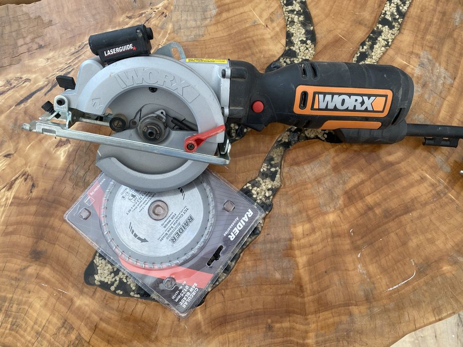 Fierastrau circular worx