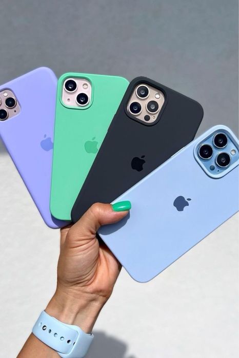 Huse iPhone 15 / 14 / 13 ~silicon la exterior ~ catifea la interior