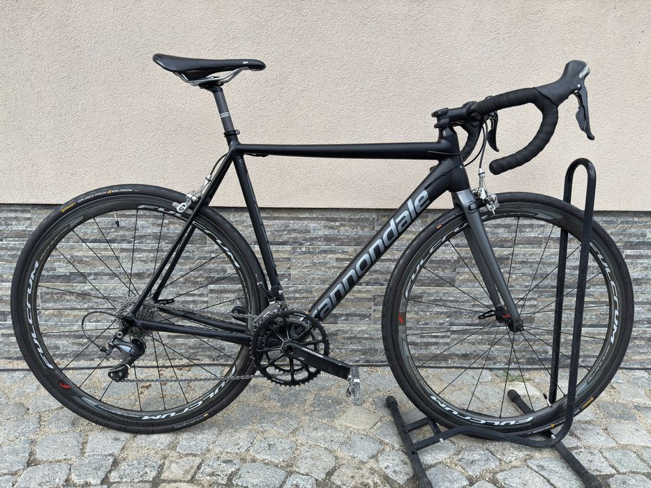 Шосеен велосипед Cannondale Ultegra карбонови капли размер: 28/56