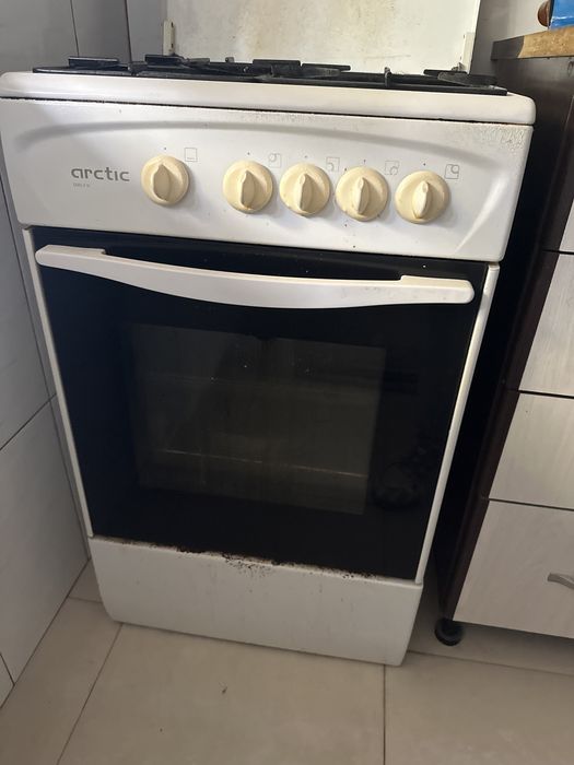 Aragaz arctic stare buna de functionare, decent estetica