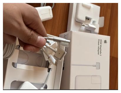 - от MacBook 85W - зарядка, блок питания, щнур от макбука.