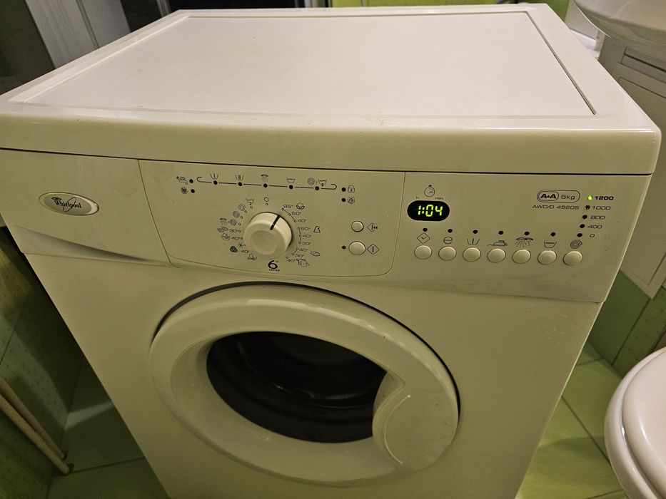 Whirlpool masina de spălat rufe parțial functionala