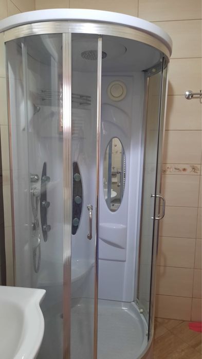 Cabina de dus, hidromasaj, radio
