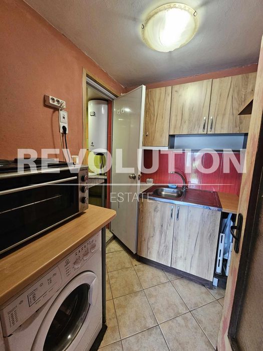 Дава се под наем Едностаен апартамент в Варна, Погреби - 28 кв.м за 230 € - Снимка #2