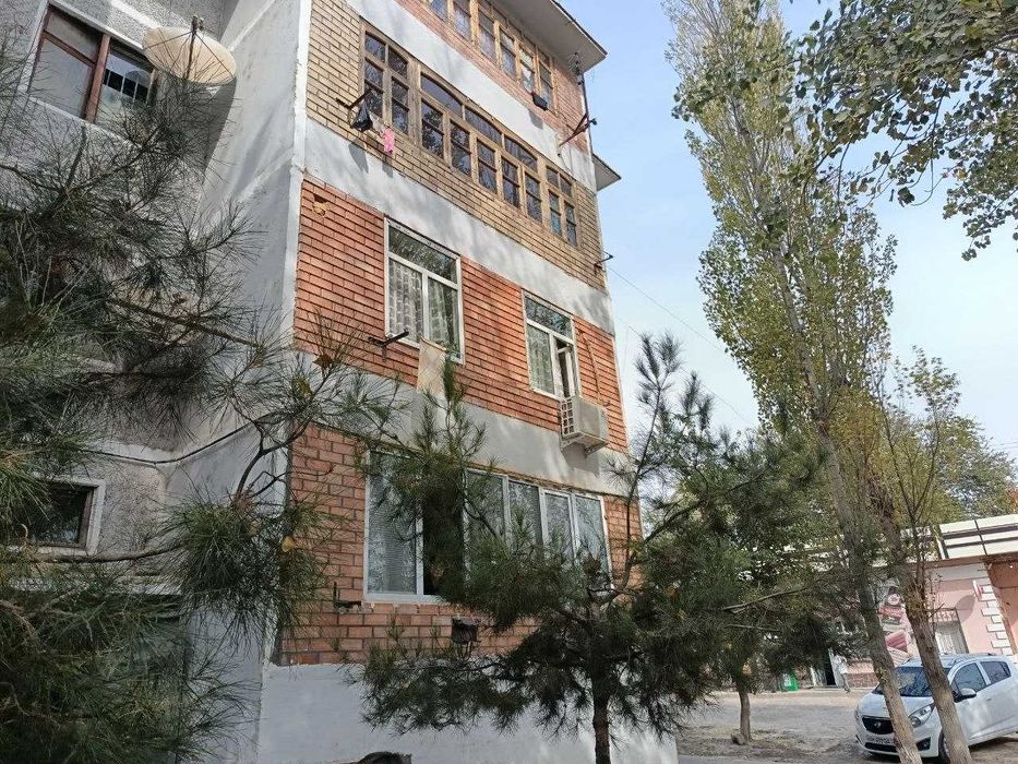 Продается 2-х комнатная кв, Чирчик 4-мкр