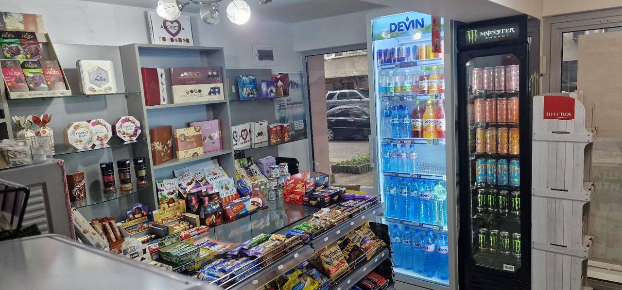 Дава се под наем Магазин в Варна, Окръжна болница - 20 кв.м за 204 € - Снимка #1