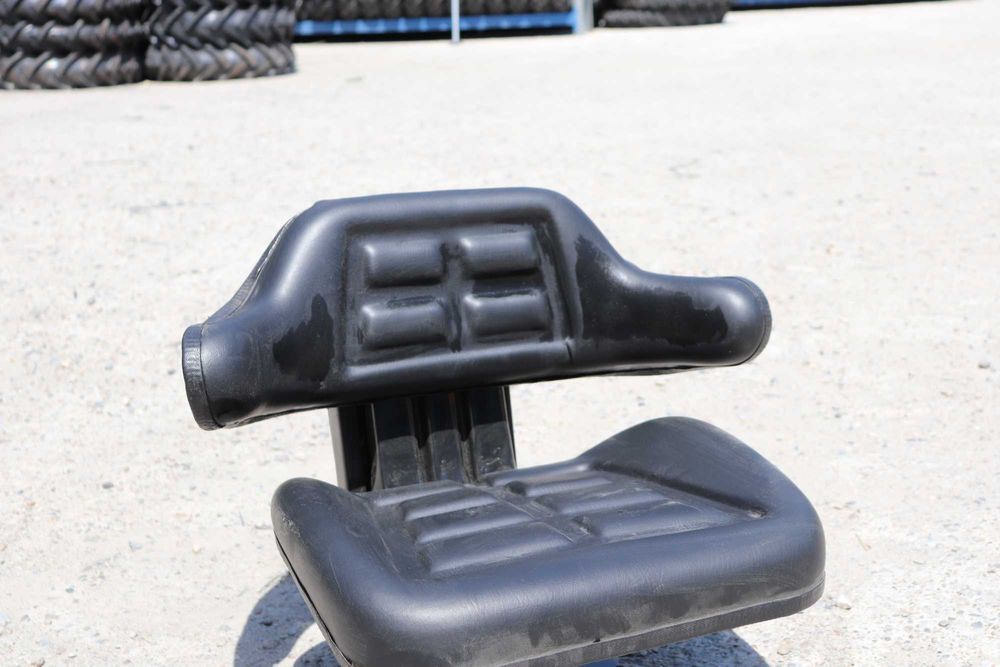 Scaun Nou cu amortizor si triplu reglaj pentru Tractor Belarus